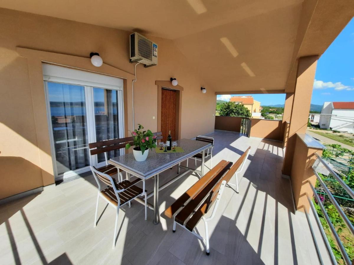 Danisacroatia Apartamento Maslenica Exterior foto